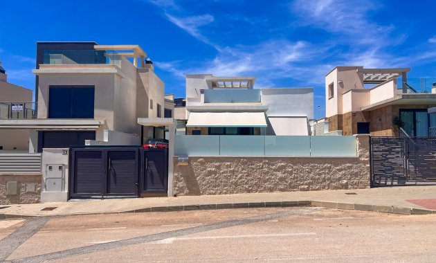 Herverkoop - Vrijstaande woning / Villa -
San Miguel de Salinas
