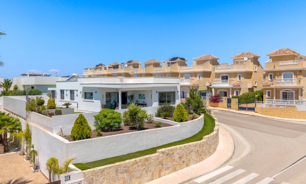 Wiederverkauf - Freistehend / Villa -
La Marina