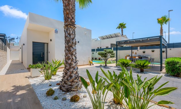 Herverkoop - Vrijstaande woning / Villa -
Benijofar