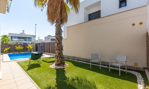 Wiederverkauf - Freistehend / Villa -
Orihuela - Entre Naranjos Vistabella Golf