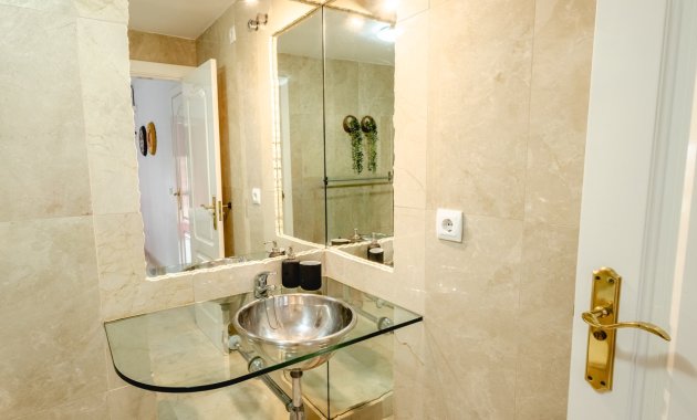 Wiederverkauf - Apartment -
Orihuela - Orihuela Costa