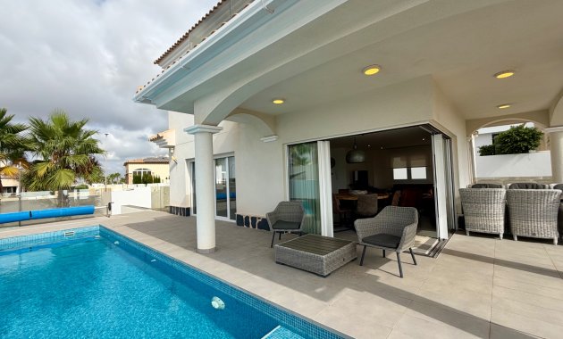 Herverkoop - Vrijstaande woning / Villa -
La Marina