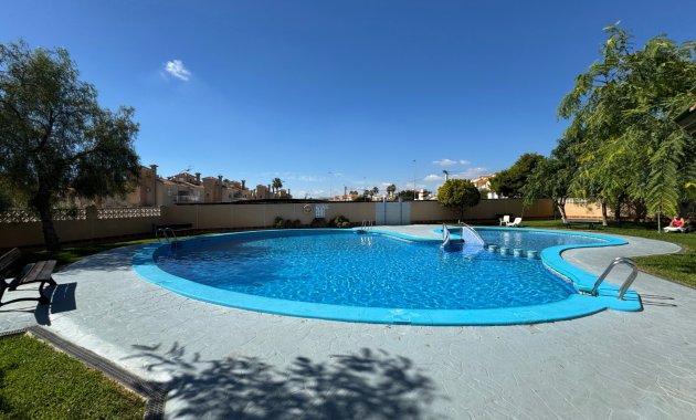 Wiederverkauf - Penthouse -
Orihuela Costa - Los Almendros-La Florida