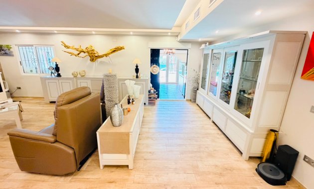 Herverkoop - Vrijstaande woning / Villa -
Daya Vieja