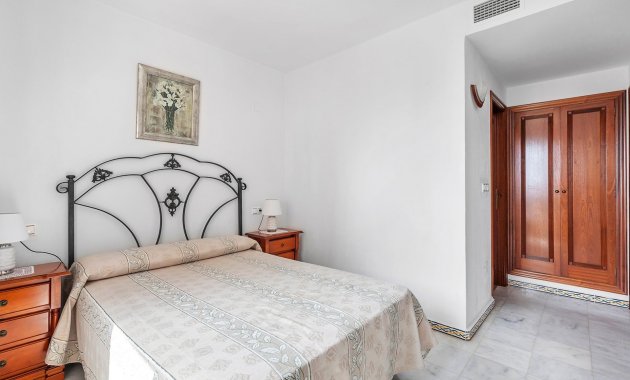 Wiederverkauf - Apartment -
Torrevieja - Playa de los locos