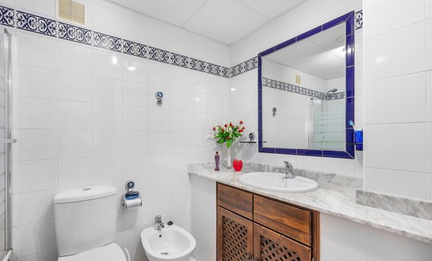 Wiederverkauf - Apartment -
Torrevieja - Playa de los locos