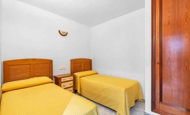 Wiederverkauf - Apartment -
Torrevieja - Playa de los locos