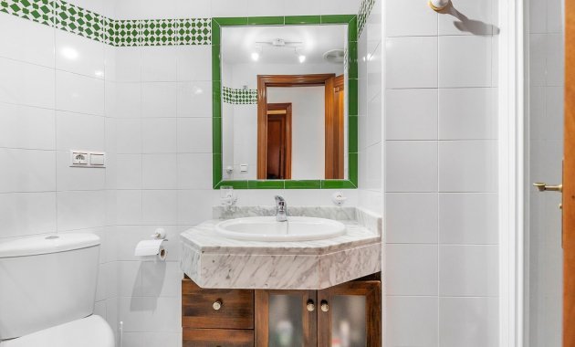 Wiederverkauf - Apartment -
Torrevieja - Playa de los locos