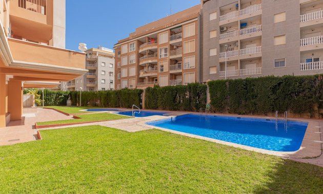 Wiederverkauf - Apartment -
Torrevieja - Playa de los locos