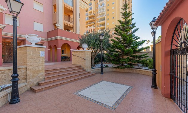 Wiederverkauf - Apartment -
Torrevieja - Playa de los locos