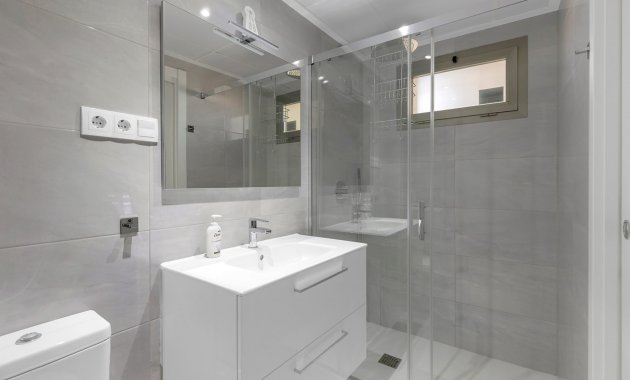 Wiederverkauf - Apartment -
Orihuela Costa - La Zenia