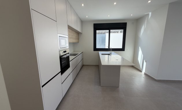New Build - Detached House / Villa -
Heredades