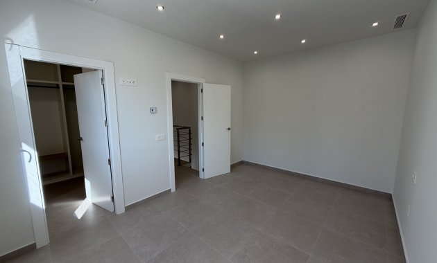New Build - Detached House / Villa -
Heredades