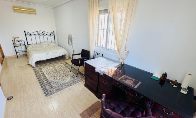 Resale - Detached House / Villa -
Los Montesinos - La Herrada