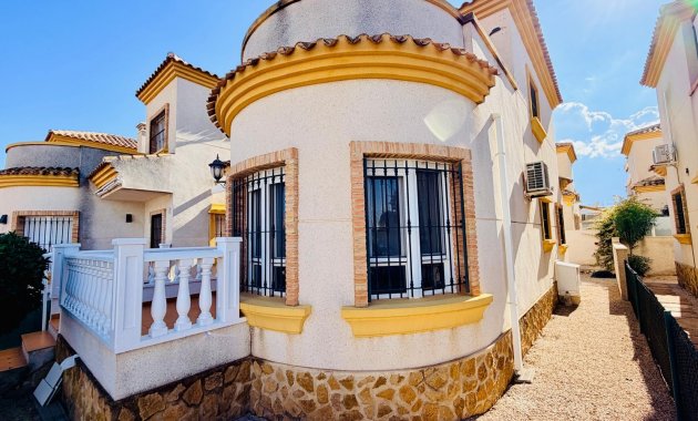 Resale - Detached House / Villa -
Los Montesinos - La Herrada