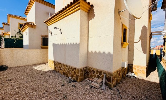 Resale - Detached House / Villa -
Los Montesinos - La Herrada