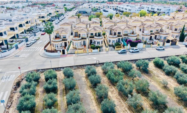 Resale - Detached House / Villa -
Los Montesinos - La Herrada