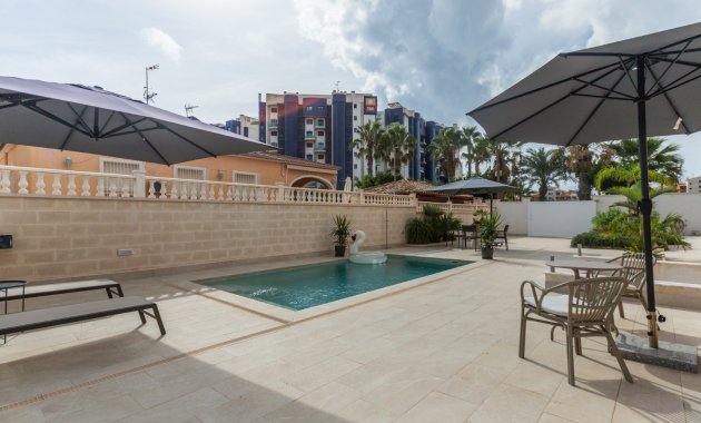 Resale - Semi - Detached Villa -
Punta Prima