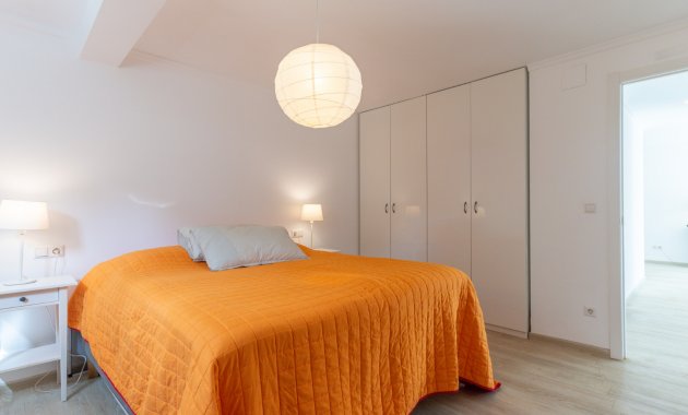 Resale - Semi - Detached Villa -
Punta Prima
