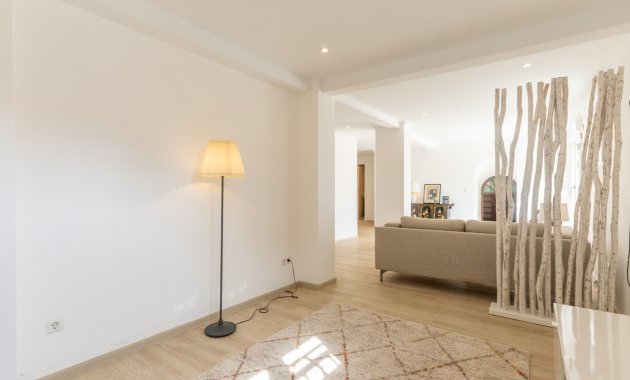 Resale - Semi - Detached Villa -
Punta Prima