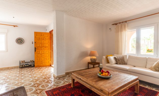 Resale - Semi - Detached Villa -
Punta Prima