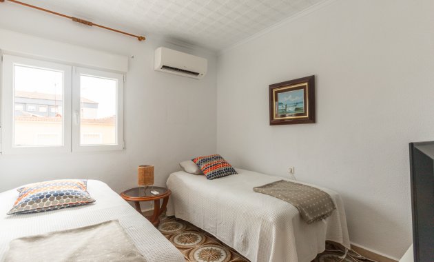 Resale - Semi - Detached Villa -
Punta Prima