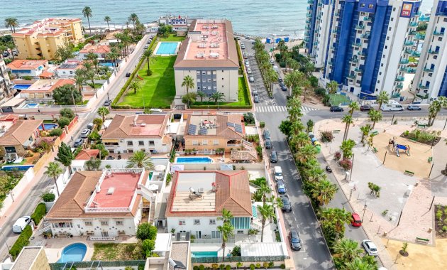 Resale - Semi - Detached Villa -
Punta Prima