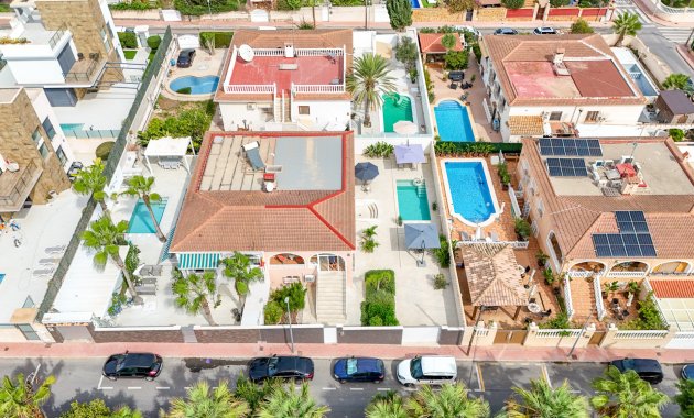 Resale - Semi - Detached Villa -
Punta Prima