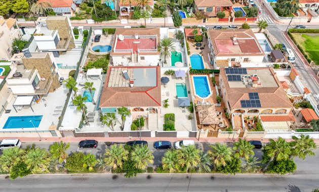 Resale - Semi - Detached Villa -
Punta Prima
