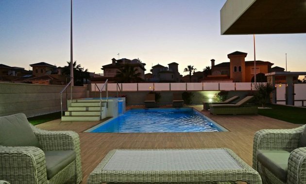 Nieuwbouw Woningen - Villa -
Orihuela Costa - Dehesa de campoamor