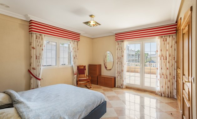 Herverkoop - Villa -
Torrevieja - La Veleta