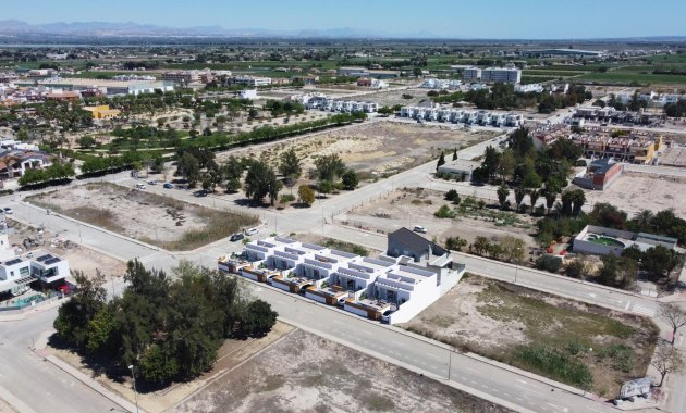 Obra nueva - Villa -
Dolores - polideportivo