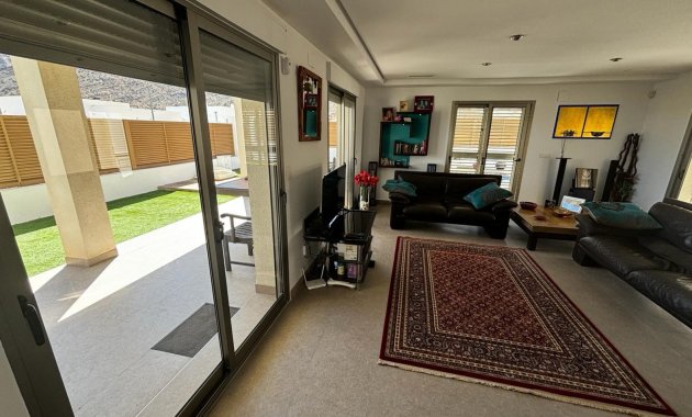 Revente - Détaché / Villa -
Cox