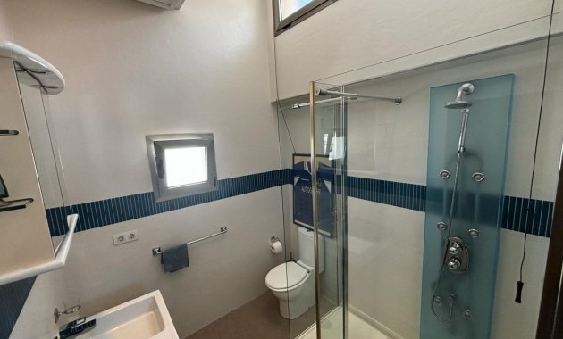 Revente - Détaché / Villa -
Cox