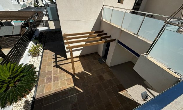 Revente - Détaché / Villa -
Cox