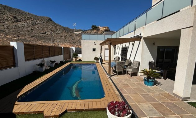 Revente - Détaché / Villa -
Cox