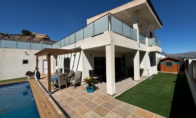 Revente - Détaché / Villa -
Cox