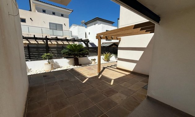 Revente - Détaché / Villa -
Cox