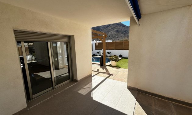 Revente - Détaché / Villa -
Cox