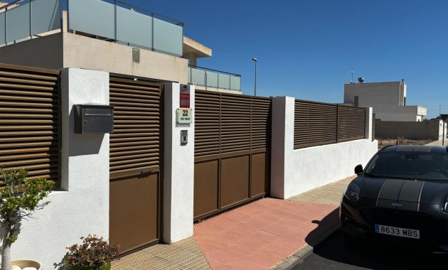 Revente - Détaché / Villa -
Cox