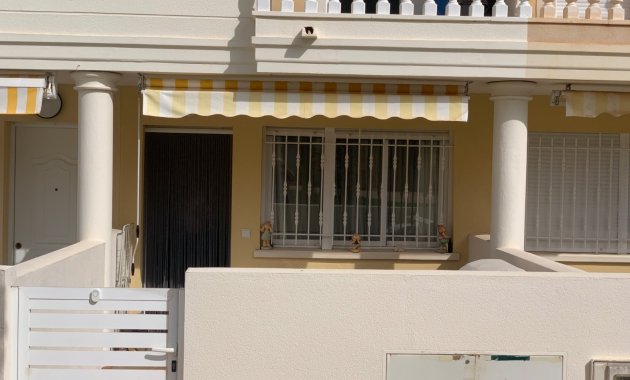 Herverkoop - Rijwoning -
Orihuela Costa - Lomas de Cabo Roig