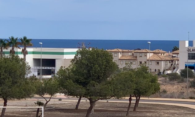 Herverkoop - Rijwoning -
Orihuela Costa - Lomas de Cabo Roig