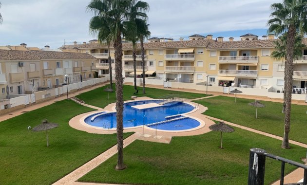 Herverkoop - Rijwoning -
Orihuela Costa - Lomas de Cabo Roig