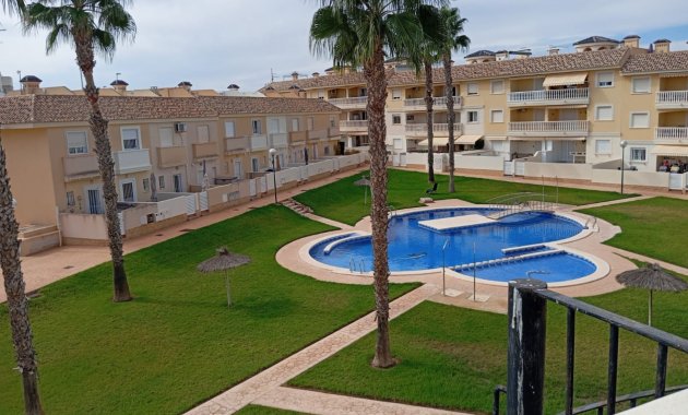 Herverkoop - Rijwoning -
Orihuela Costa - Lomas de Cabo Roig