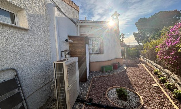 Resale - Detached House / Villa -
Ciudad Quesada - Rojales - CENTRO