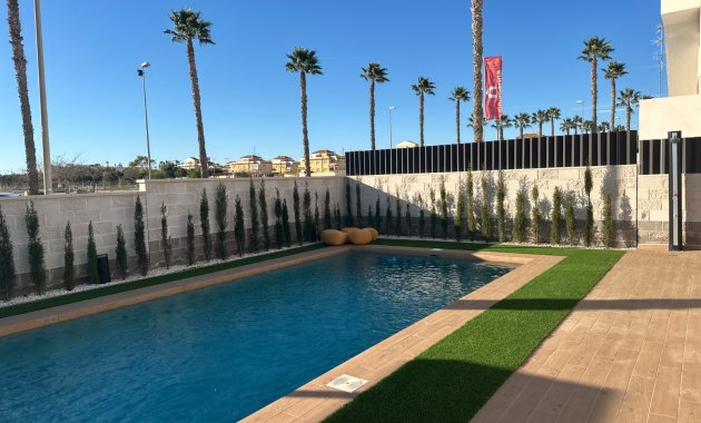 Reventa - Independiente / Villa -
Ciudad Quesada - Rojales - Doña Pepa