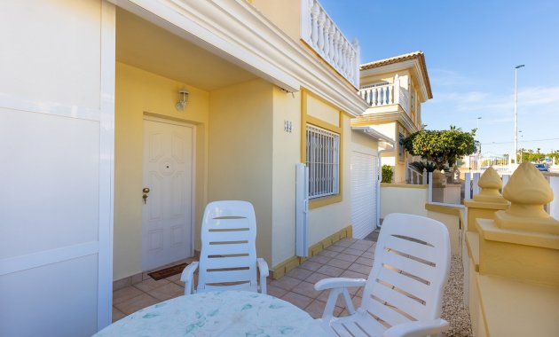 Resale - Semi - Detached Villa -
La Mata - Playa