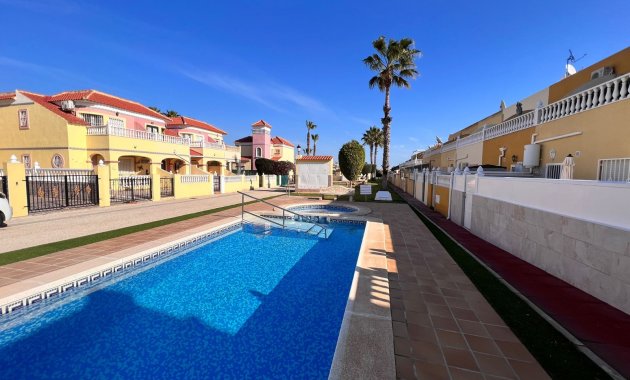 Herverkoop - Appartement -
Orihuela Costa