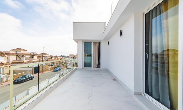 Obra nueva - Villa -
Orihuela Costa - Villamartín