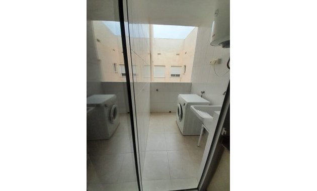 Reventa - Apartamento -
Los Montesinos